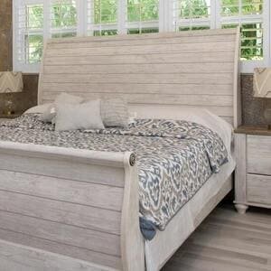 tias_wooden_bed